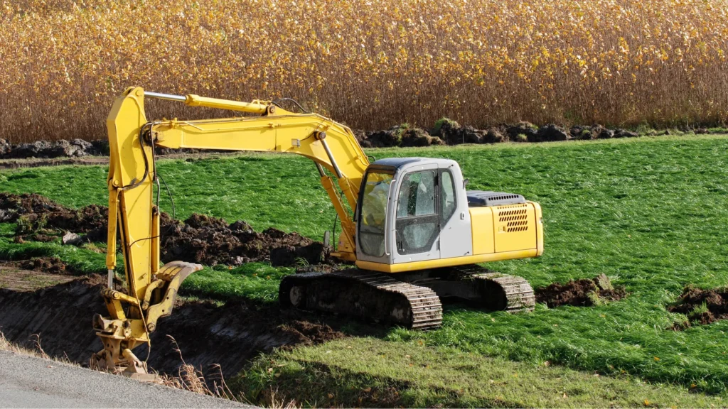 pogłębianie i udrażnianie rowu melioracyjnego sprzętem ciężkim